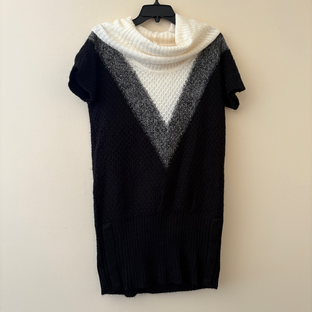 Candie’s XL Sweater Dress Black White Gray Chevron Cowl Neck Short Sleeve